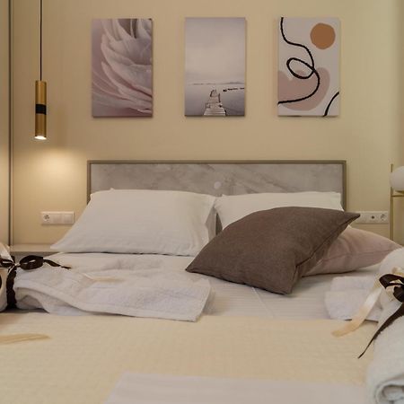 Gemma Apartments Palaiochora Esterno foto