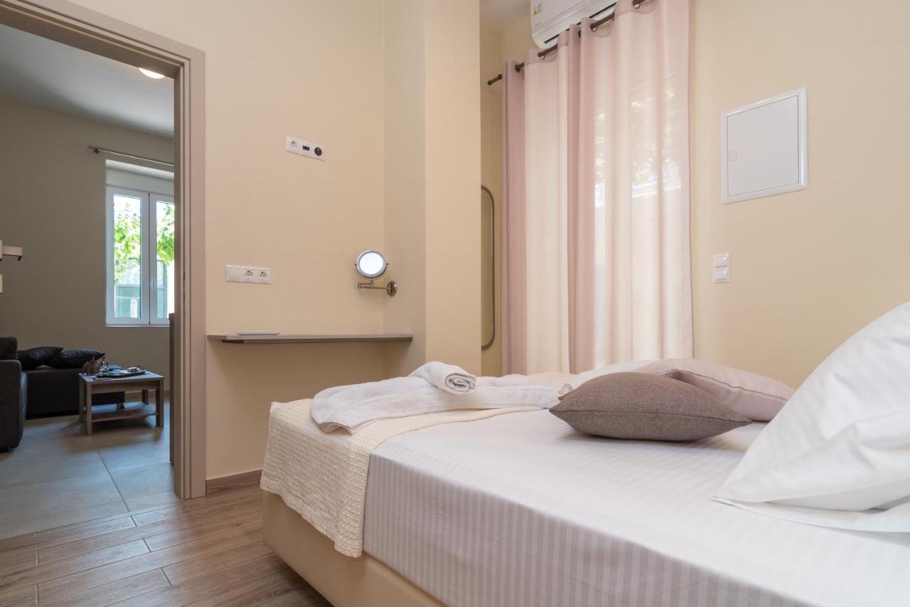Gemma Apartments Palaiochora Esterno foto